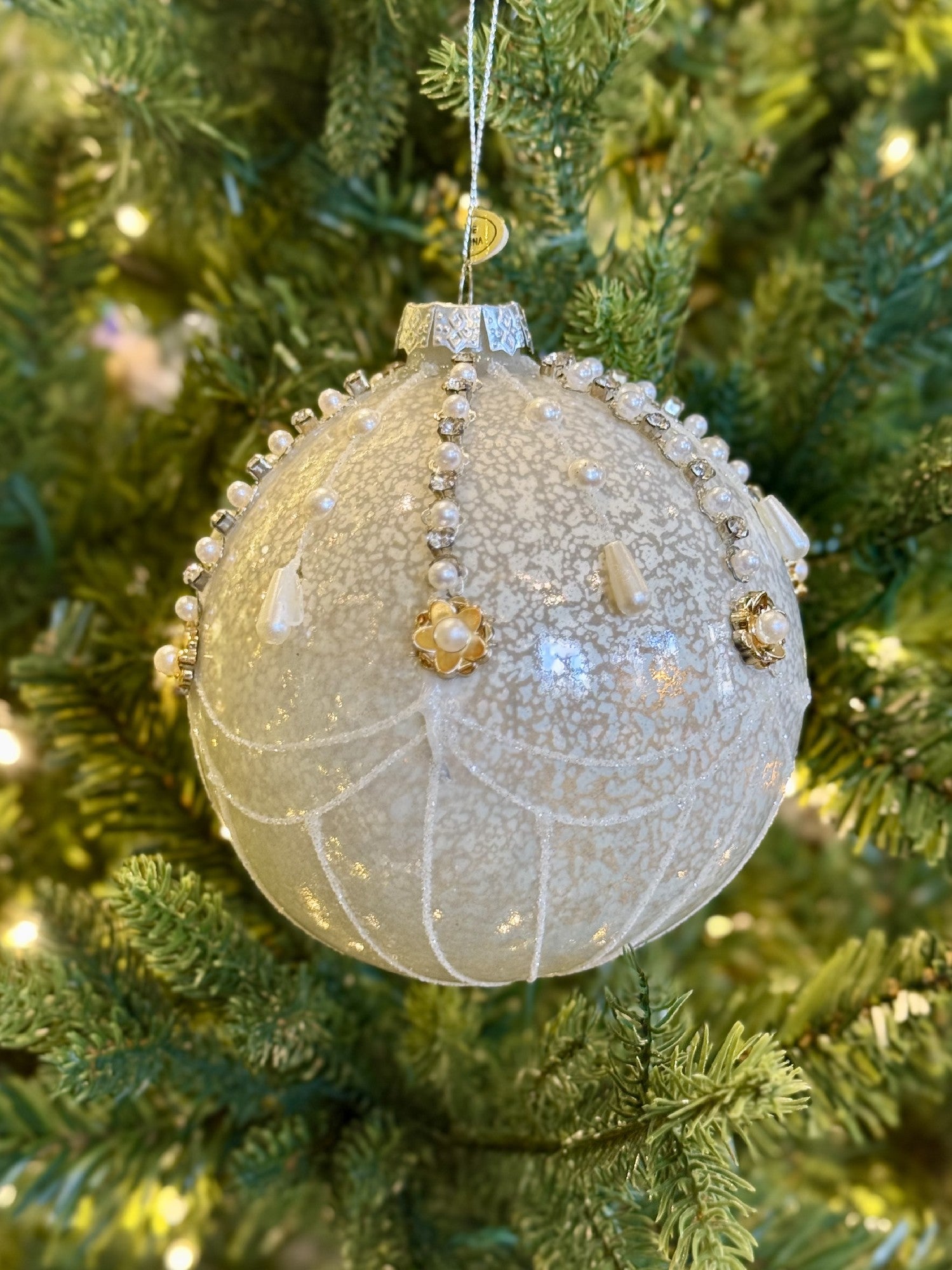 White Mercury with Pearl Round Glass Ornament 4524992
