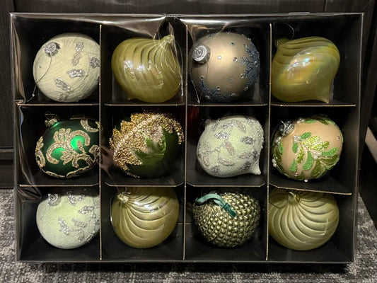 AMANDA'S ORNAMENT COLLECTION - SEA OF GREENS