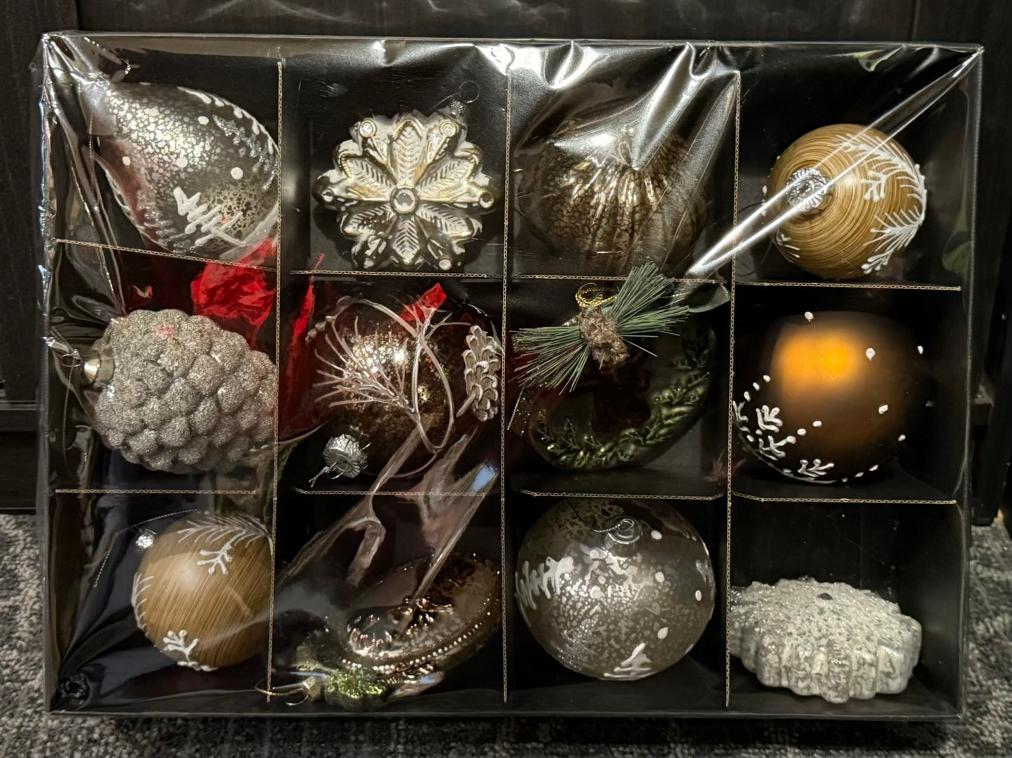 AMANDA'S ORNAMENT COLLECTION - VINTAGE BRONZE