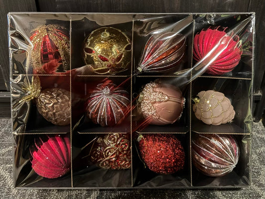AMANDA'S ORNAMENT COLLECTION - ROUGE ROYALE