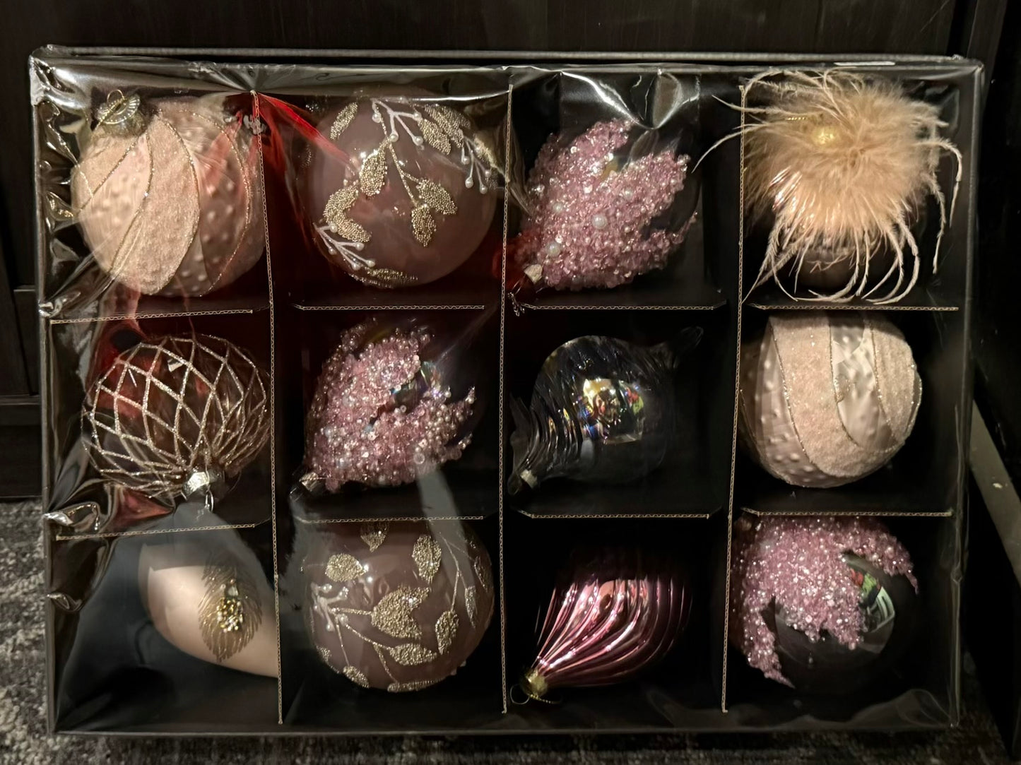 AMANDA'S ORNAMENT COLLECTION - PRETTY IN PINKS