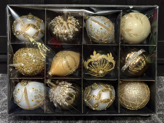 AMANDA'S COLLECTION - GOLD & GLAMOUR