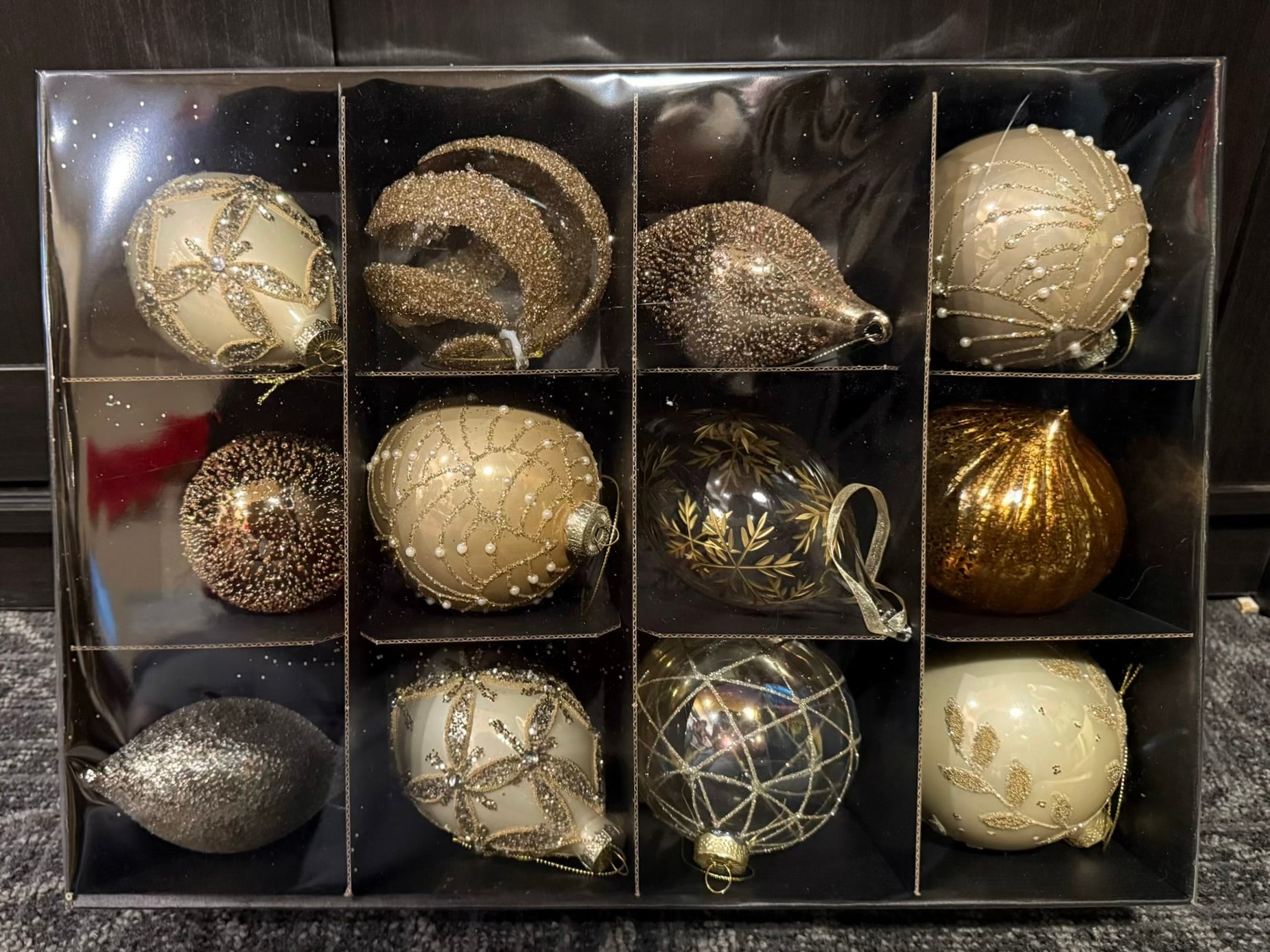 AMANDA'S ORNAMENT COLLECTION - CHAMPAGNE & GOLD