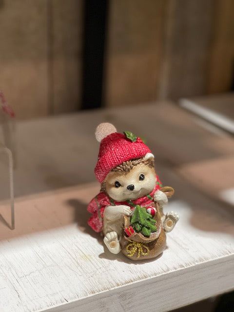 CHRISTMAS HEDGEHOG WITH TOYSACK XM888