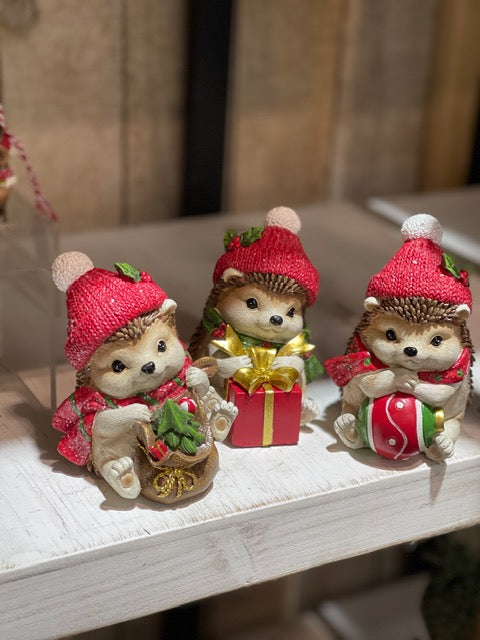 CHRISTMAS HEDGEHOG WITH TOYSACK XM888