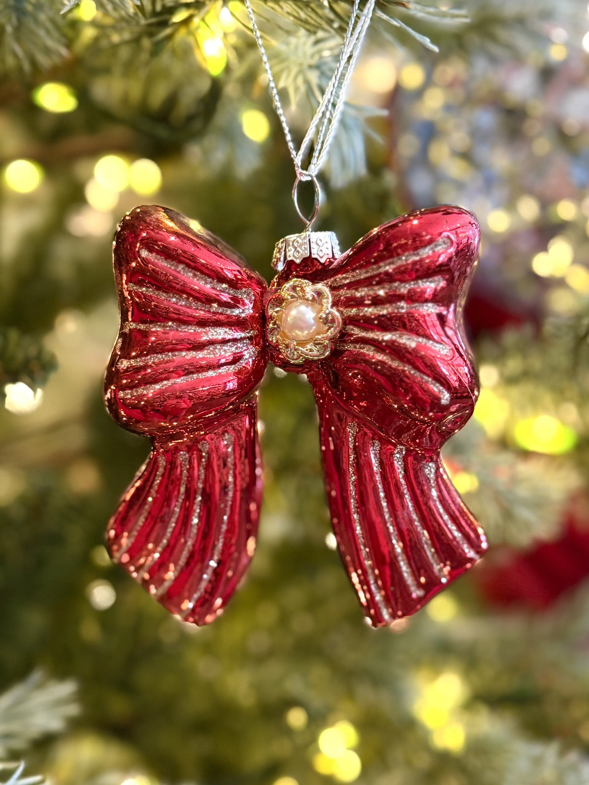 Red Victoria Bow Glass Ornament XM2143