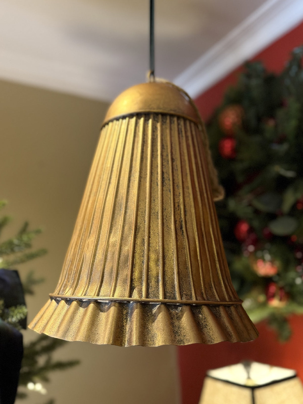 Large Golden Pleated Bell 39cm X261686