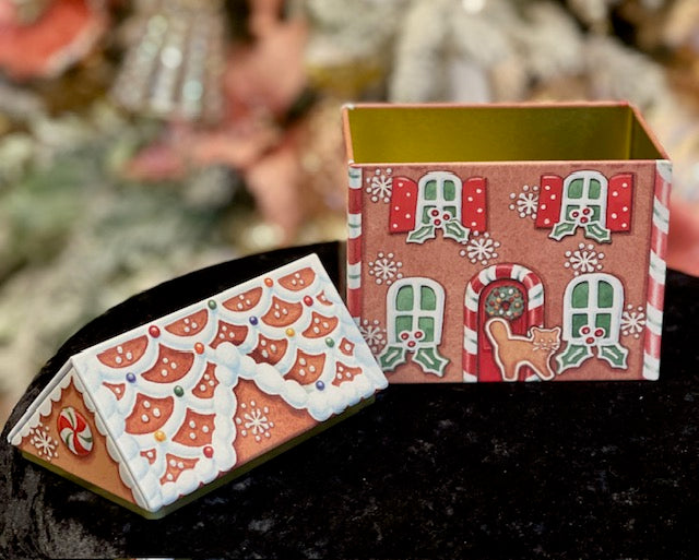 LARGE TIN GINGERBREAD HOUSE BOX DK700