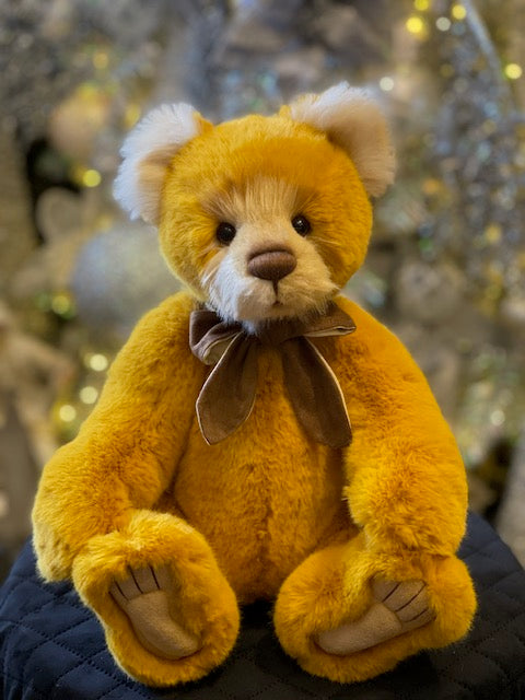 CHARLIE BEARS - MRS JONES