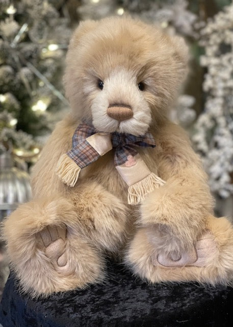 CHARLIE BEARS - JAKUB