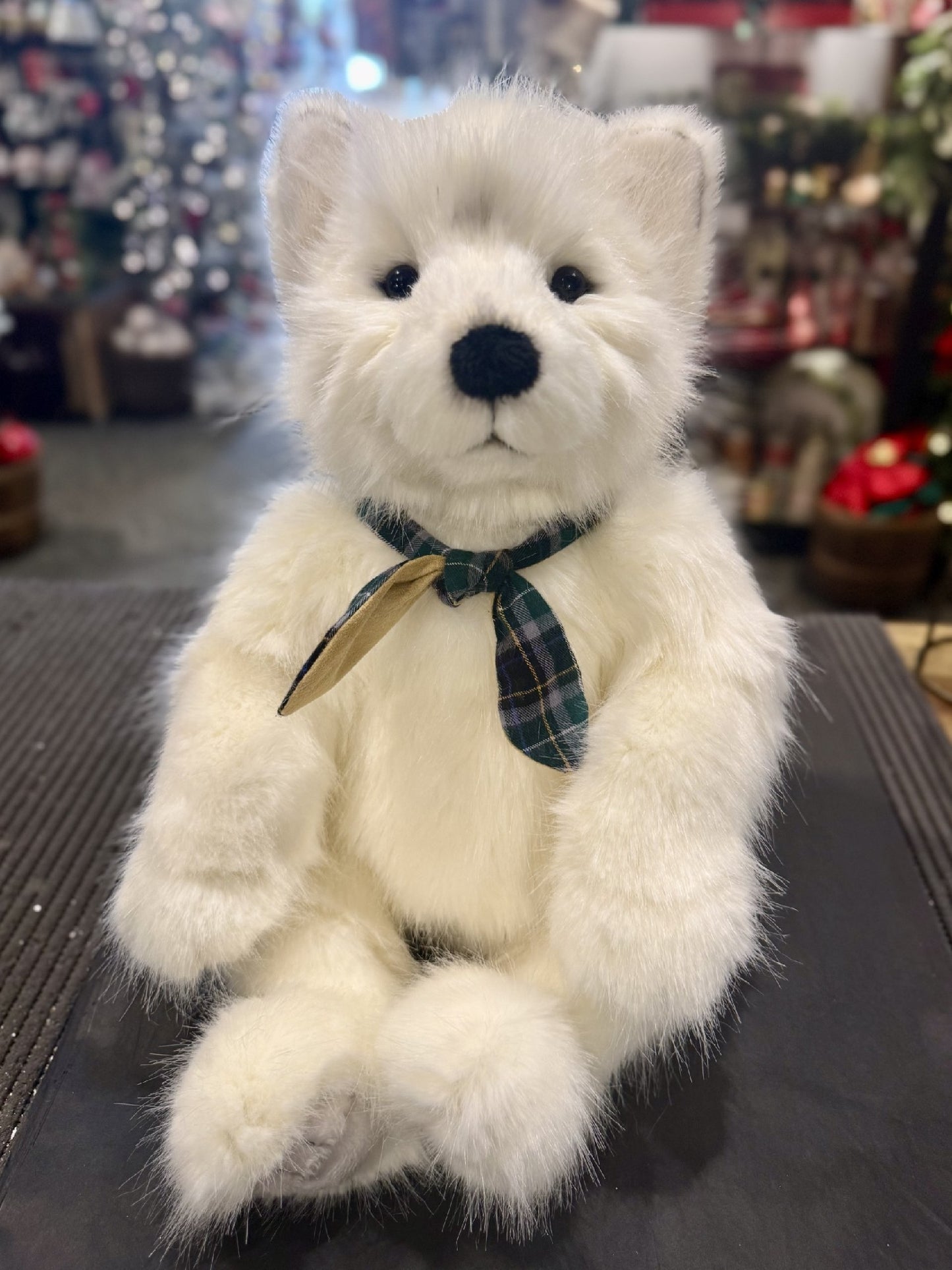 Charlie Bears - Tundra