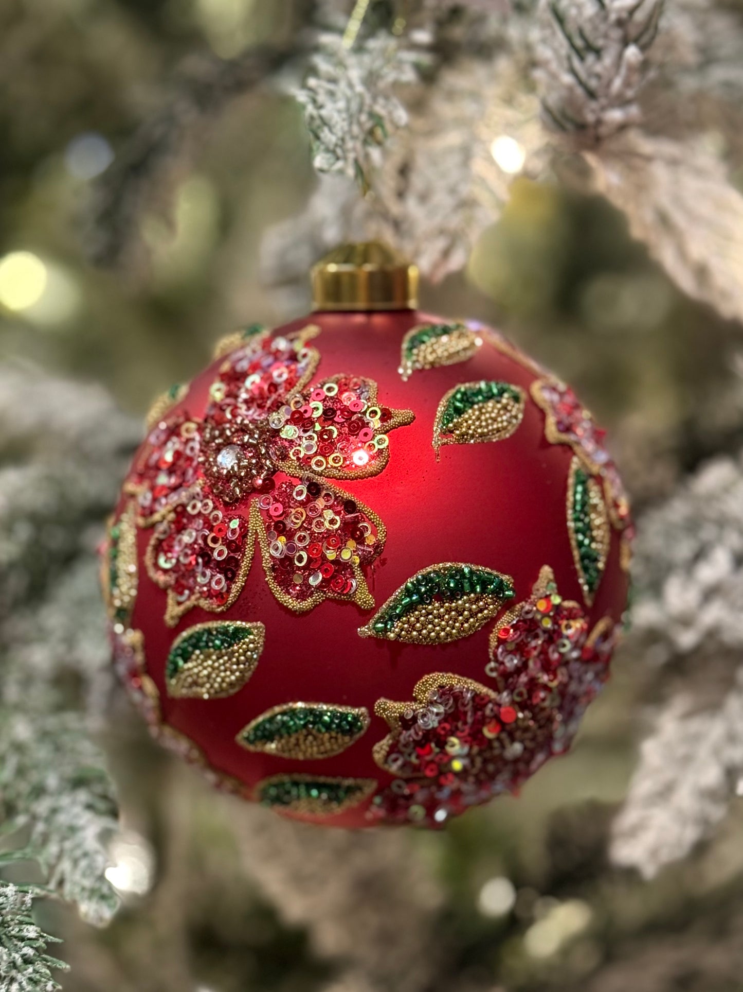 MATTE BEADED RED POINSETTIA ROUND GLASS ORNAMENT ECG017