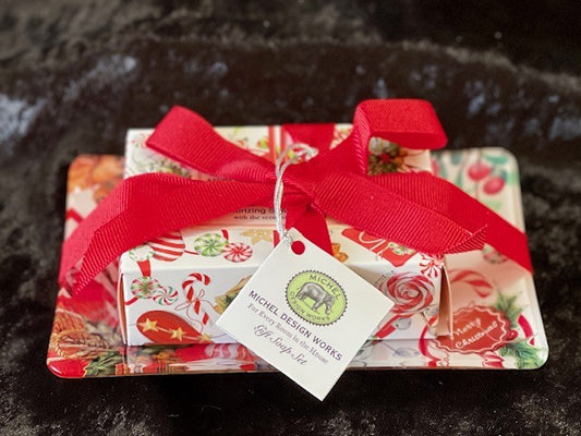 MICHEL DESIGN PEPPERMINT GIFT SOAP & DISH SET