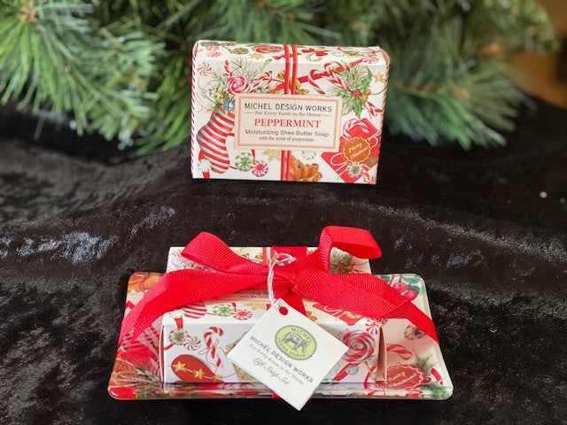MICHEL DESIGN PEPPERMINT GIFT SOAP & DISH SET