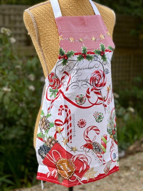 PEPPERMINT CHILD'S APRON APRC347