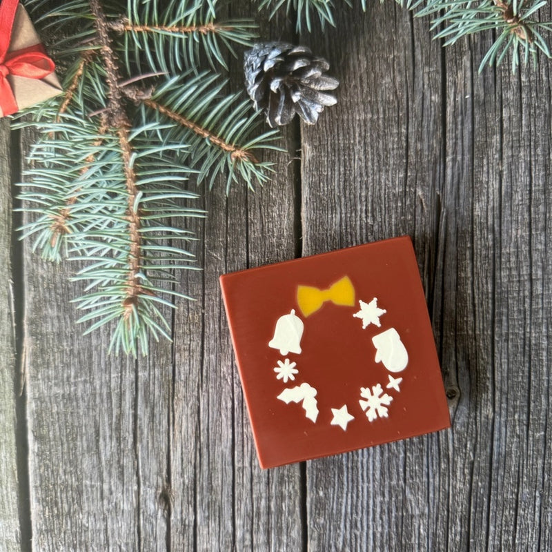 MISTLETOE WREATH HANDMADE RED BERGAMOT & FIR BOXED SOAP