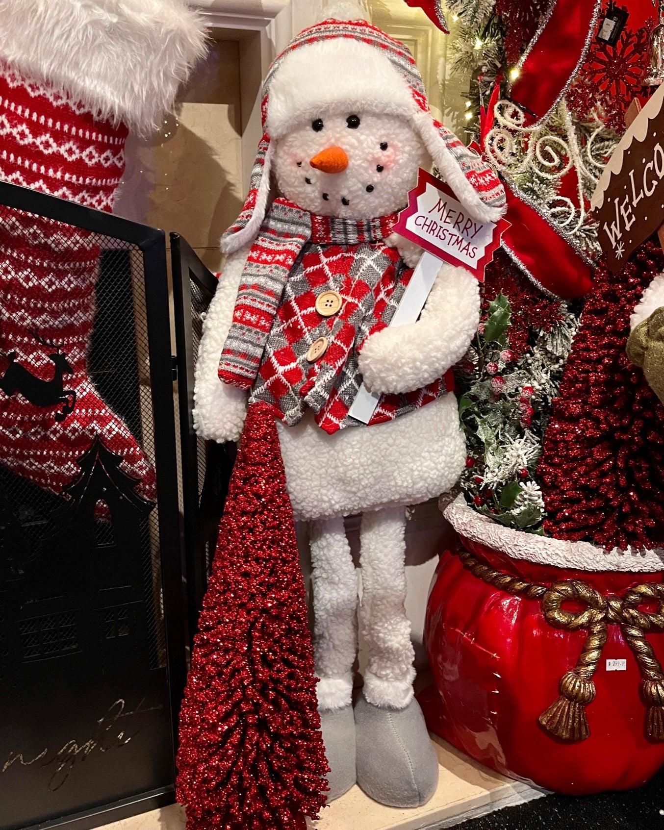 EXTENDABLE SNOWMAN WITH BEANIE & SIGN HOS-6017
