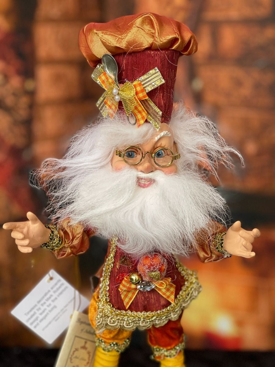 MARK ROBERTS NORTH POLE SMALL  PUMPKIN PIE ELF 51-05591