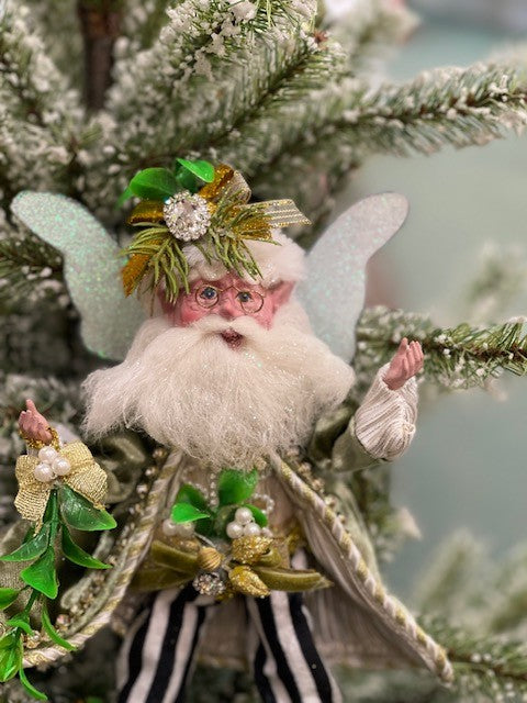 MARK ROBERTS SMALL FAIRY 9.5IN UNDER THE MISTLETOE 51-24166