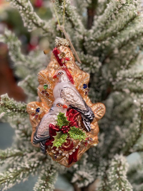 MARK ROBERTS KINGS JEWELS TWO TURTLE DOVES GLASS ORNAMENT 38-22042 