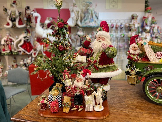 MARK ROBERTS SANTA & ELF DELIVERING PRESENTS 37INCH 51-23862