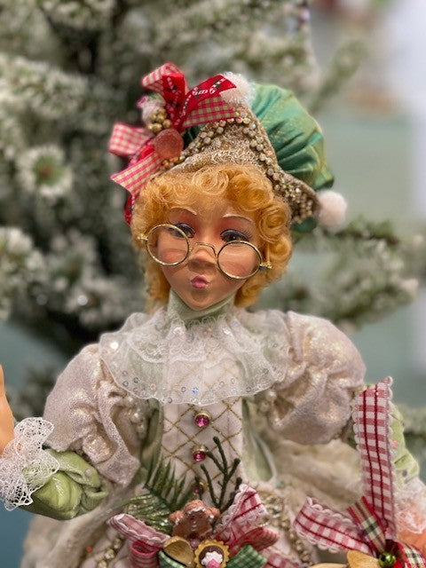 MARK ROBERTS NORTH POLE MEDIUM ELF 16IN JOYMAKER GIRL 51-23794