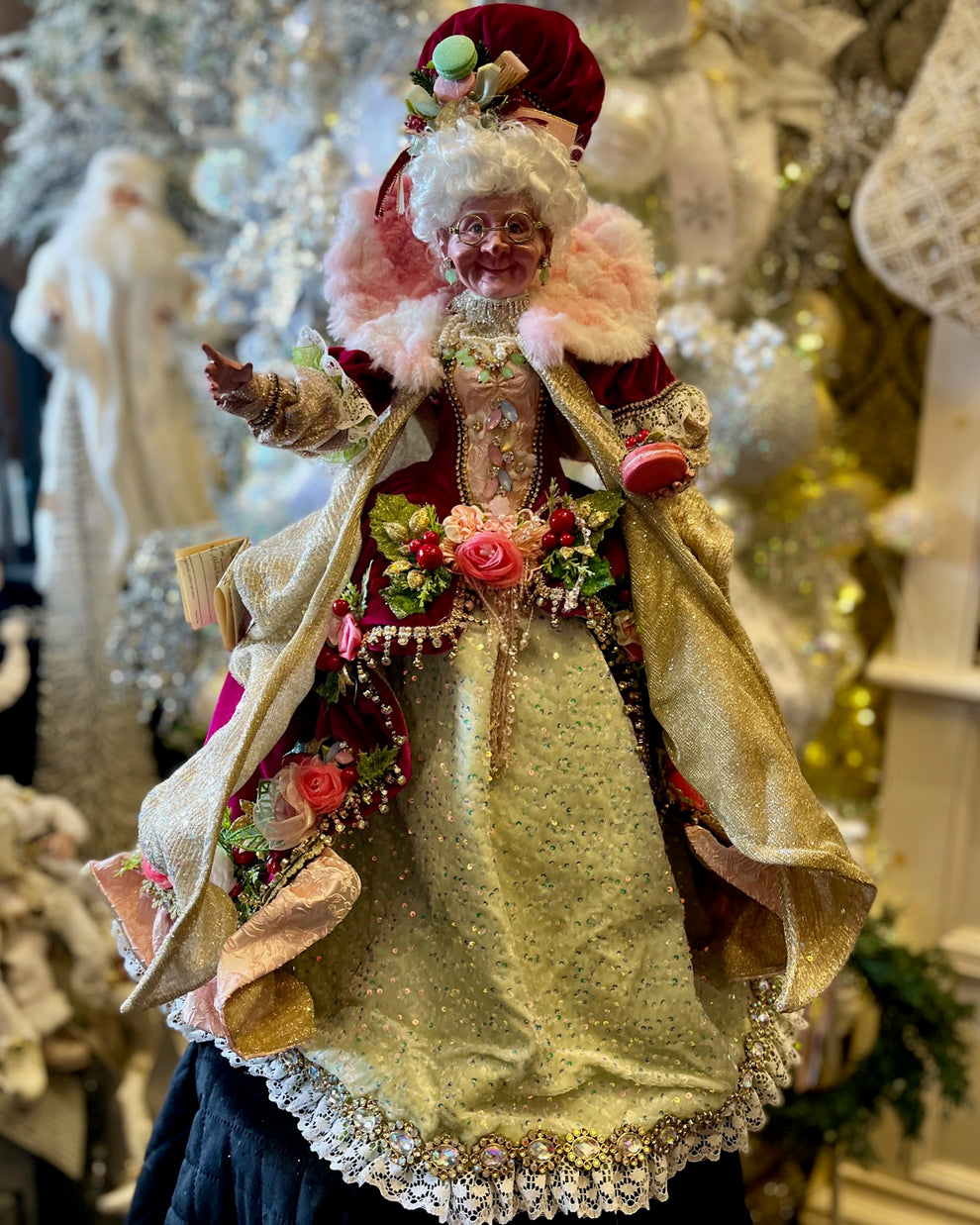 MARK ROBERTS - CANDY MRS CLAUS 51-58696 – Making Spirits Bright