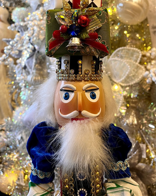 MARK ROBERTS CHRISTMAS TREE SMALL NUTCRACKER 51-58980