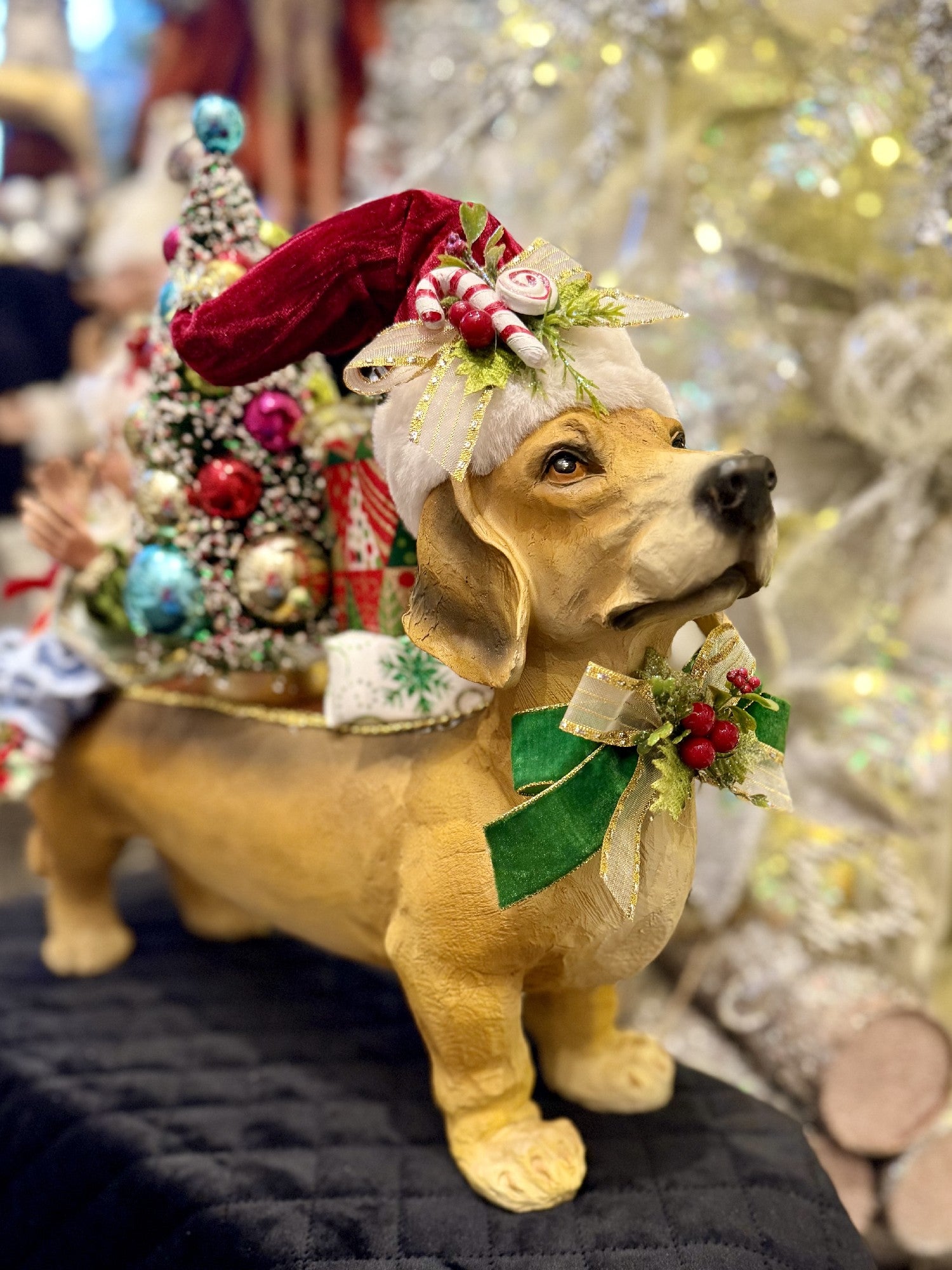 MARK ROBERTS NOTHING BUT A HOUND DOG WITH ELF 51-58464 