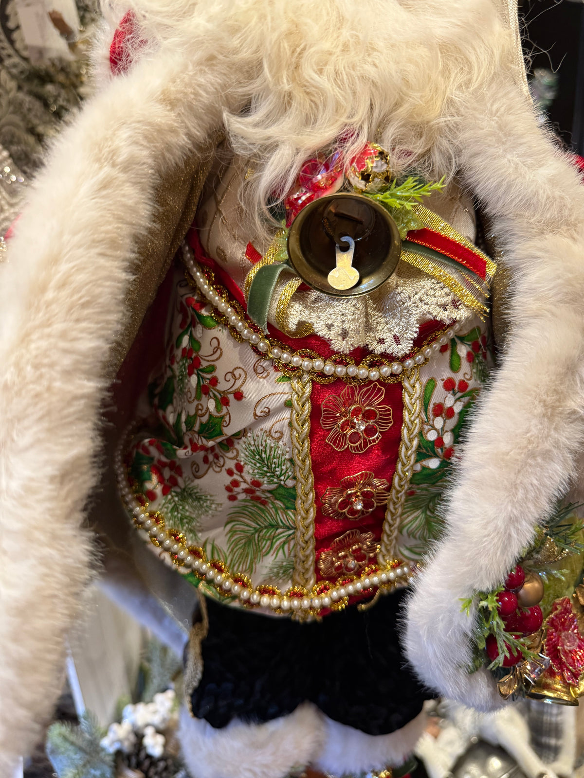 MARK ROBERTS - December 25 Santa 51-64216