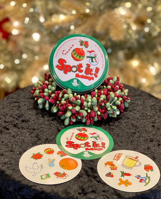 SPOT IT CHRISTMAS CARD GAME