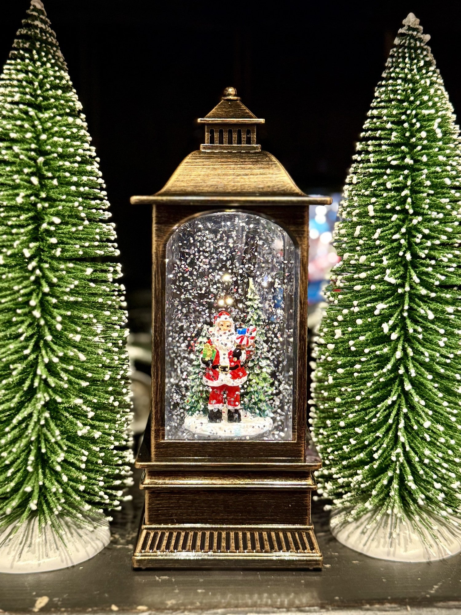 GLITTER LANTERN - BRONZE LANTERN WITH SANTA JJ107