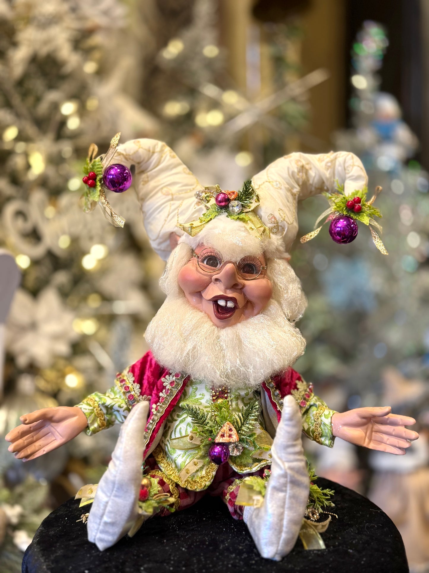 MARK ROBERTS - Medium Raspberry Cookie Elf 51-64100