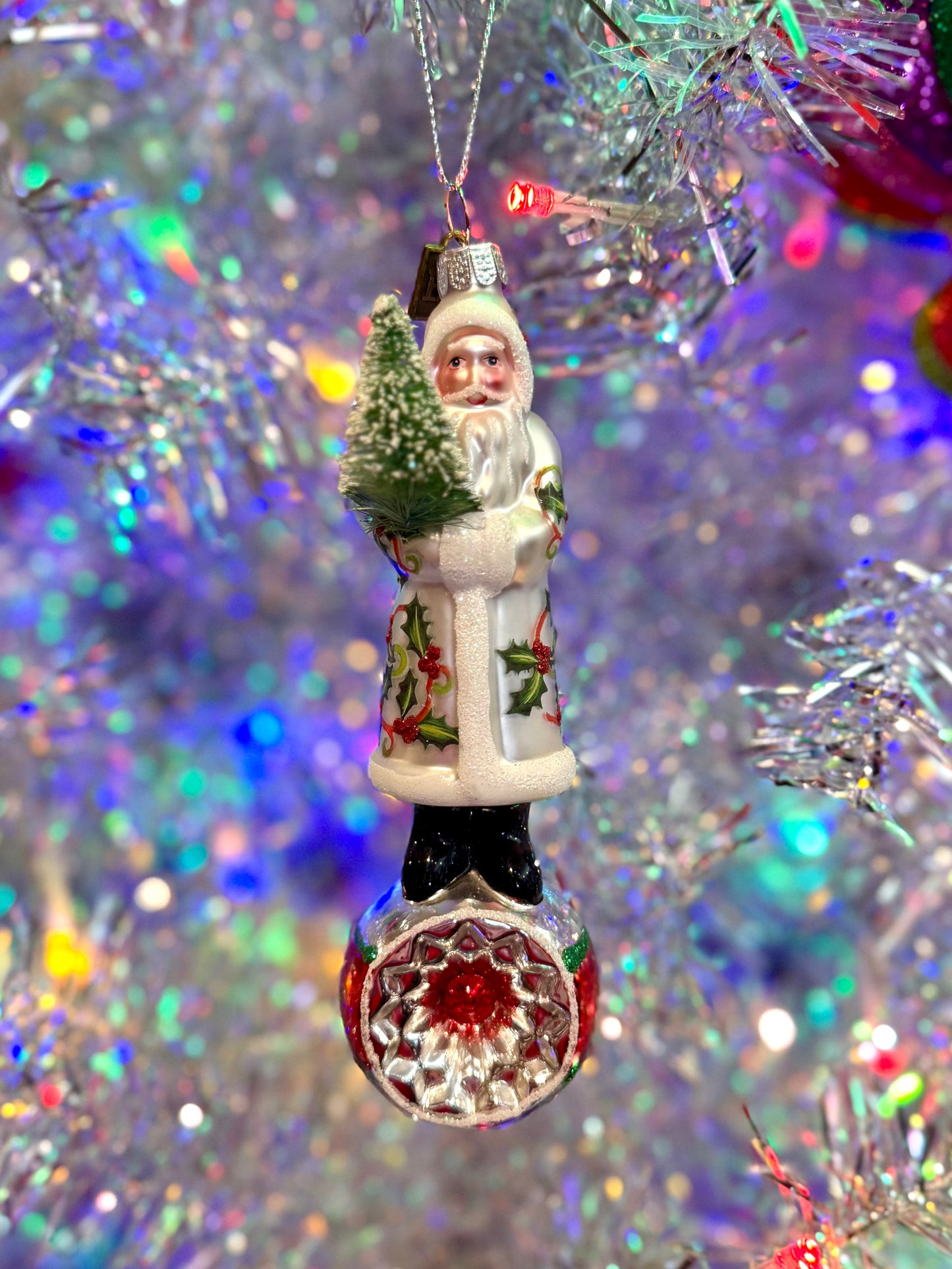 ERIC CORTINA HOLLY SANTA ON RETRO BAUBLE GLASS ORNAMENT 4253159