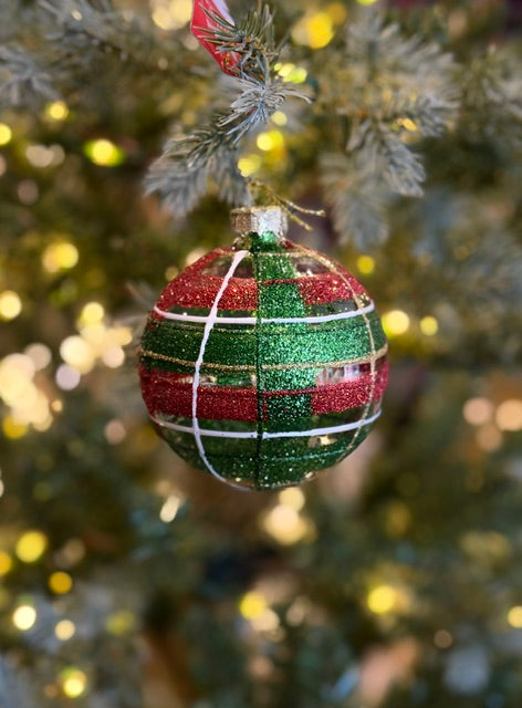 RED GREEN CHECK 80MM ROUND GLASS ORNAMENT RD010-26