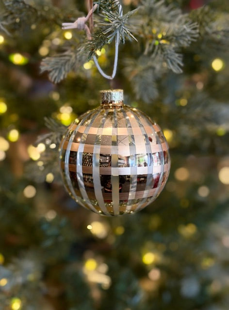 GOLD METTALIC VERTICAL STRIPES 80MM ROUND GLASS BAUBLE GD014-26