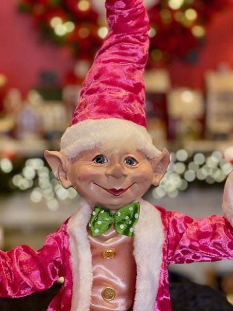 CHARLESTON THE ELF X1118 – MAKING SPIRITS BRIGHT