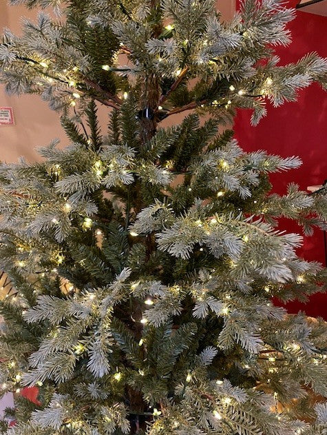 SILVER SPRUCE SOFT TOUCH LED MULTIFUNCTION LIGHTS 7FT 6 INCH TREE X3457(PICK UP IN STORE ONLY)
