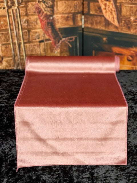 LUXURY VELVET TABLE RUNNER - DARK PINK FTLXTD