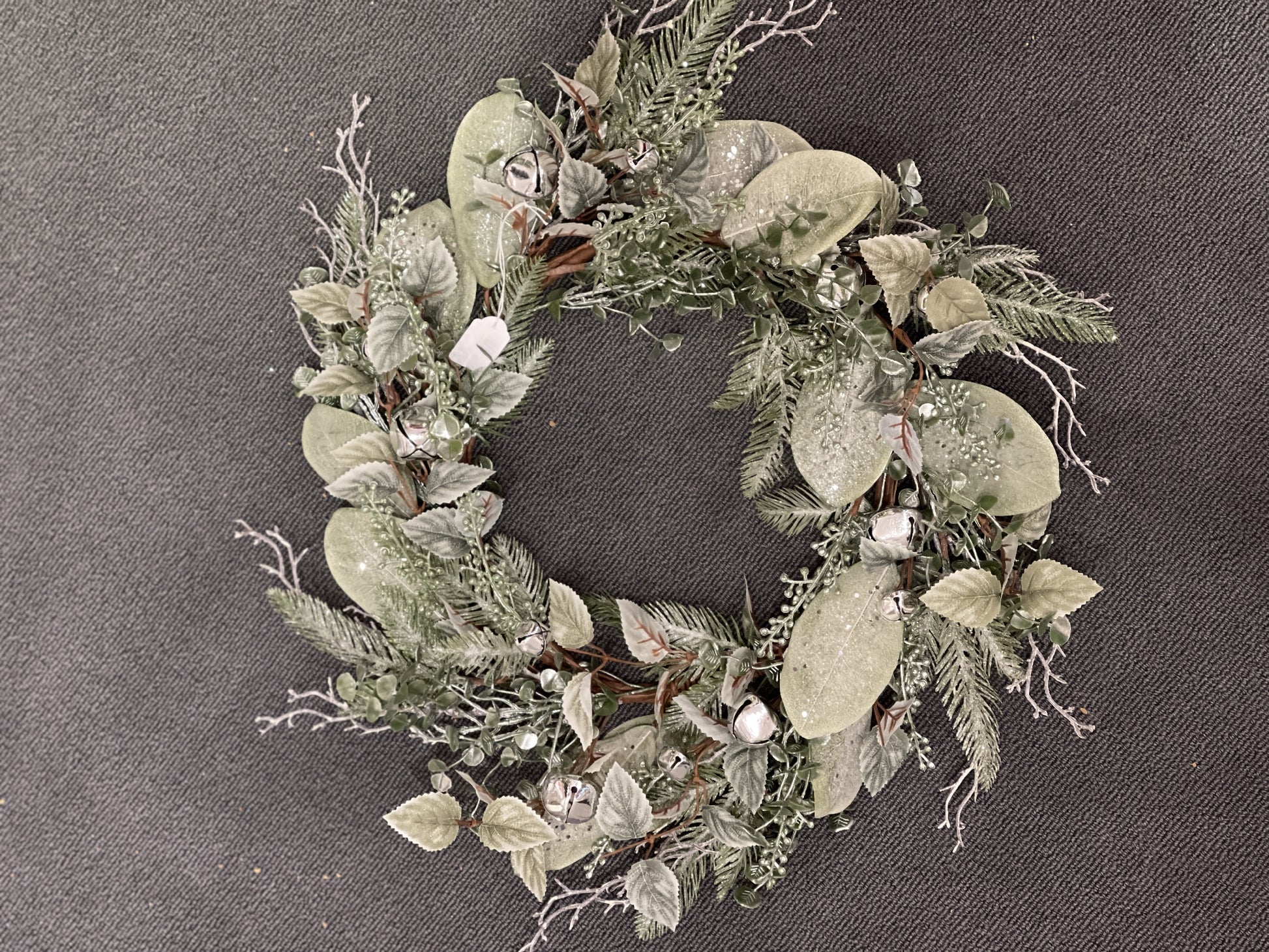 MIXED PINE WITH SILVER BELLS WREATH XDDSBEW