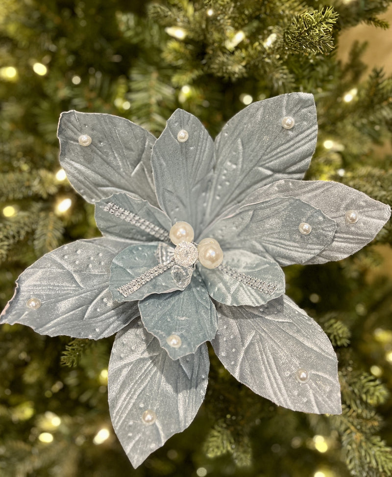 FABRIC CLIP ON POINSETTIA PALE BLUE XDGXDGA