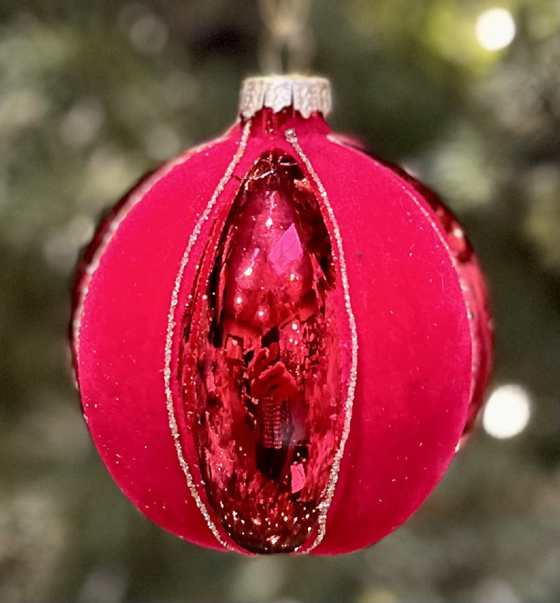 GLASS BAUBLE QUILTED BURGUNDY ORNAMENT XGMJMBU