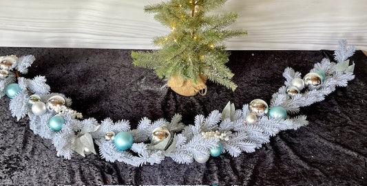 SNOWY SAGE SILVER BAUBLE GARLAND 6FT XDWSSGA