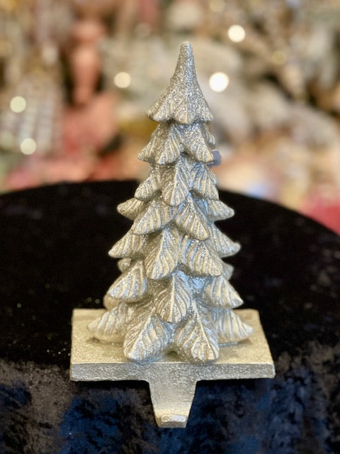 RESIN TREE STOCKING HOLDER SILVER XNHLSIS