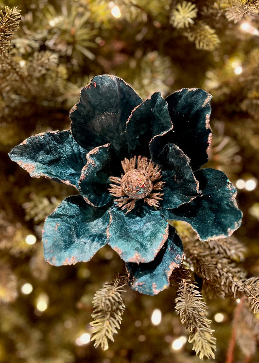 CLIP ON VELVET MAGNOLIA EMERALD XFVIVME