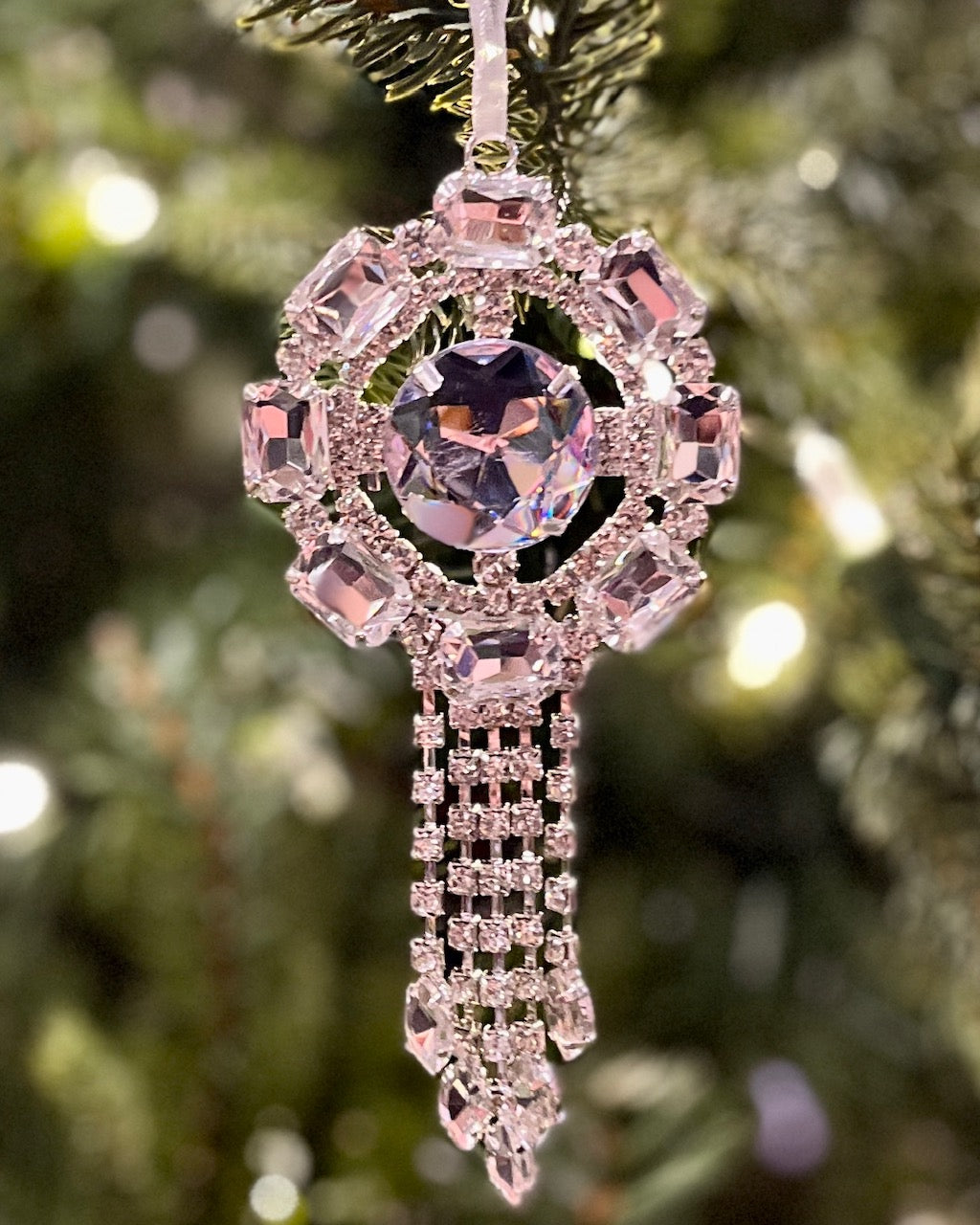 GLASS CLEAR JEWEL TASSLE DROP ORNAMENT XVAVCTA
