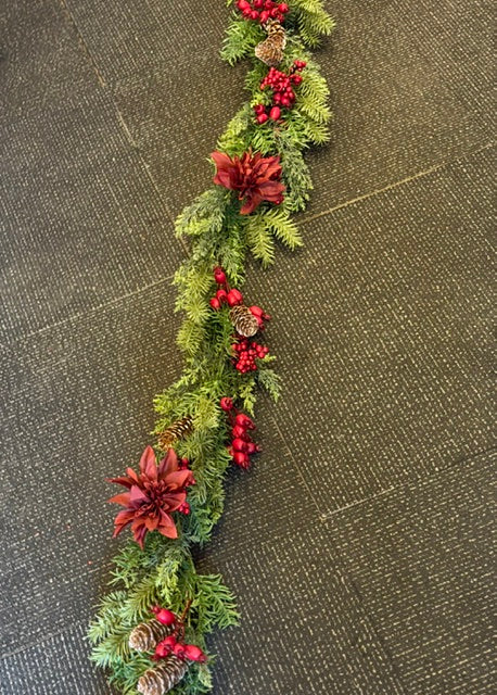 BERRY, BURGUNDY FLOWER & PINECONE GARLAND XDHXBUG