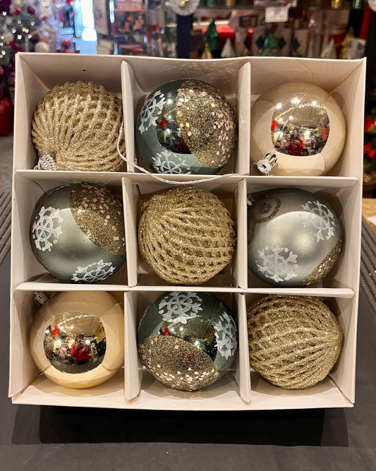 PACK OF 9 SHATTERPROOF 8CM CHAMPAGNE & ICE BLUE BAUBLES XX10785