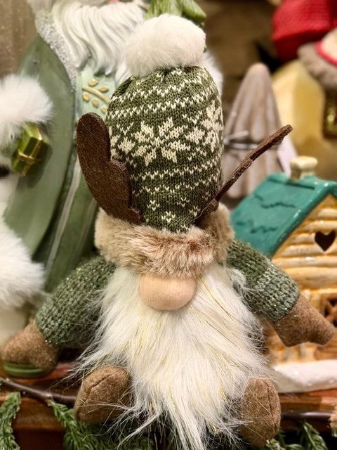 Blitzy the Sitting Gnome XX9976