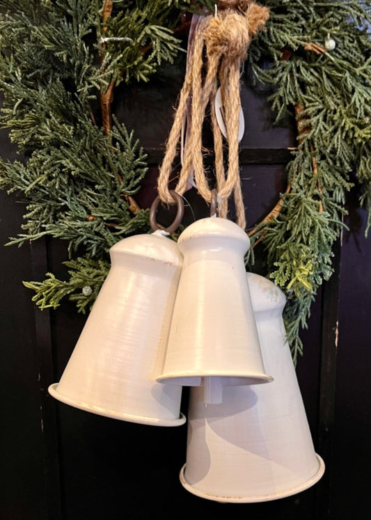 LARGE RUSTIC WHITE BELL XX12301